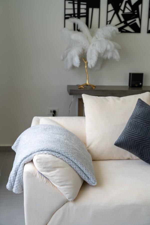 Spacious 3Br Home With Own Private Cozy Pool Koolbaai Exteriör bild